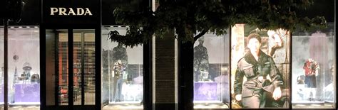 prada frankfurt uomo